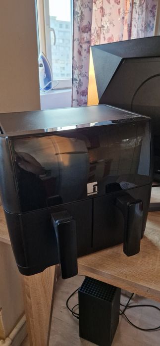 Vand airfryer cu  2 cuve