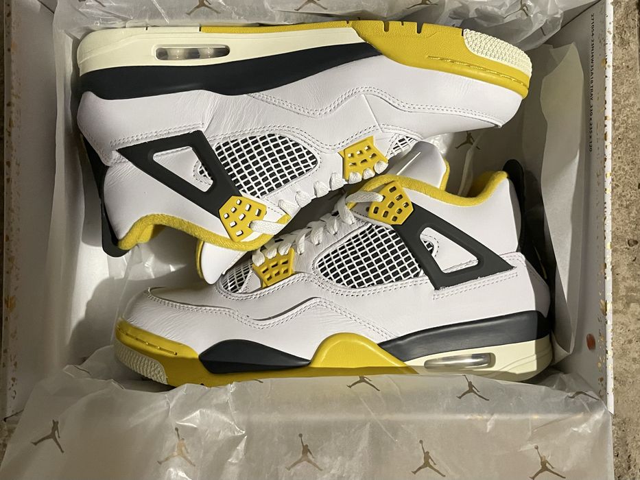 Air Jordan 4 Retro