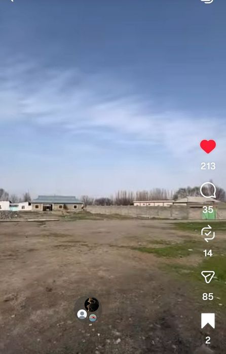 Uchastka sotiladi zomin mol bozori oldida 6 sotix sotigi 15 milonda n