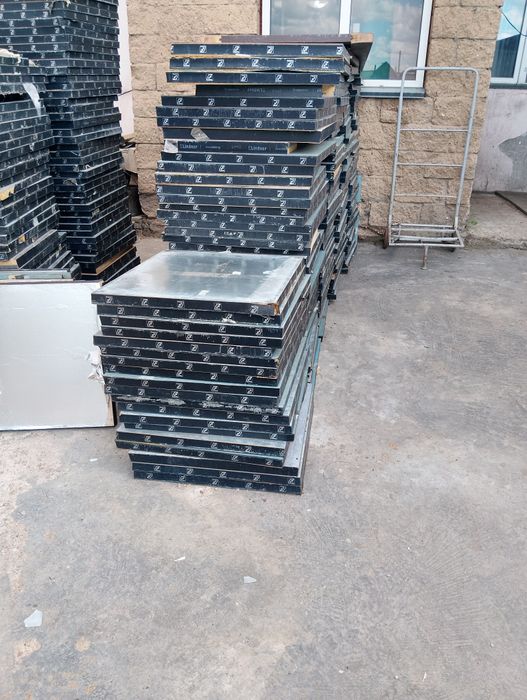 Продается плитка напольная ЛДСП