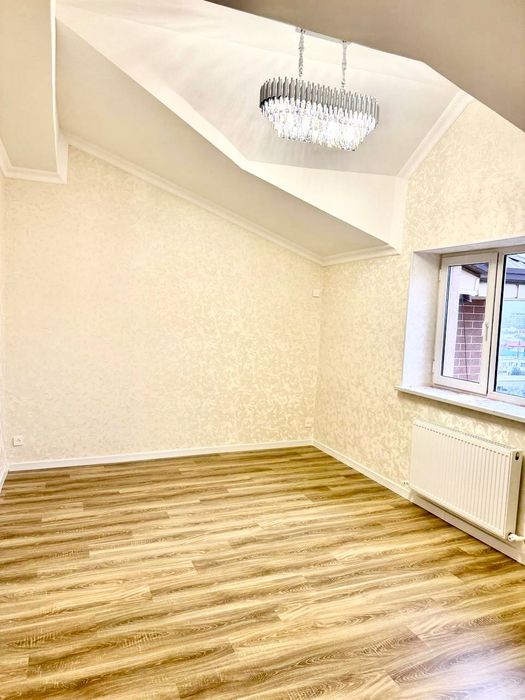 Яшнабад ЖК Азия Хаус срочно продается квартира  2/8/8  60м2