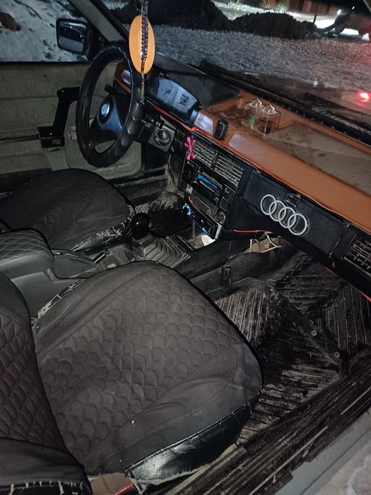 Продаётся москвич хороший состоянии 2141. Цвет серый