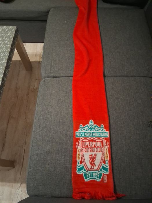 Fular pentru fanii echipei Liverpool