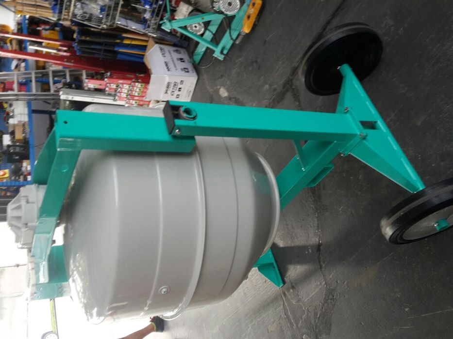 Dezmembrez/piese si betoniera noua imer 350.