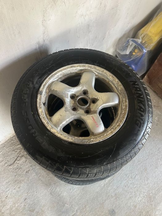 Диски с покрышкой на Rav4