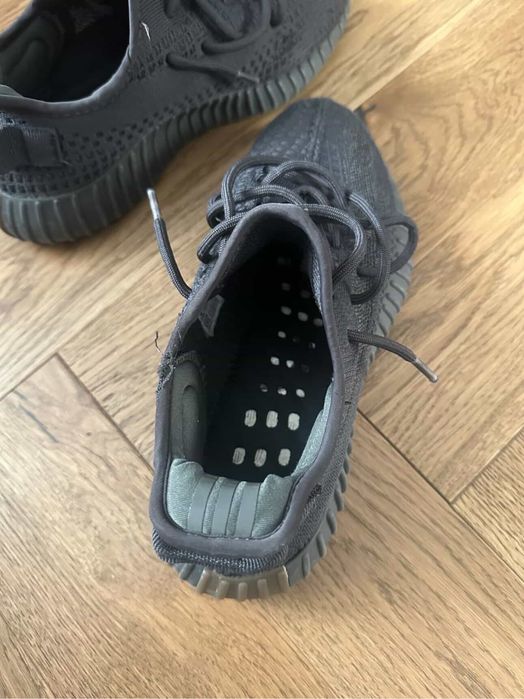 Yeezy 350 v2 cinder