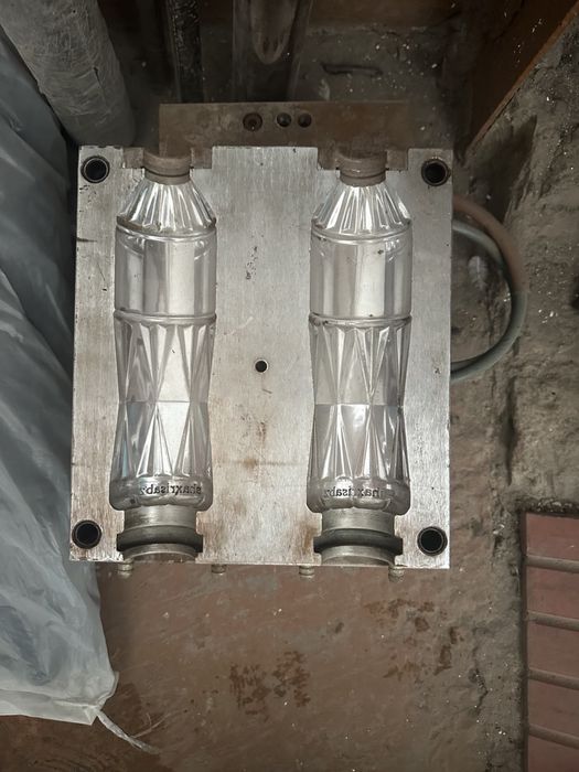 qolip sotiladi xtoy maxauloti  0.5L va 1 Ltr xolati zor