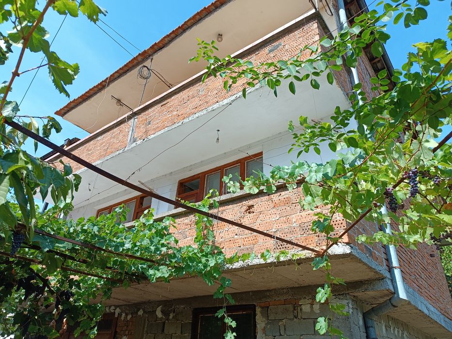 Продава се Къща в София, Лозенец - 300 кв.м за 600 €/кв.м - Снимка #1