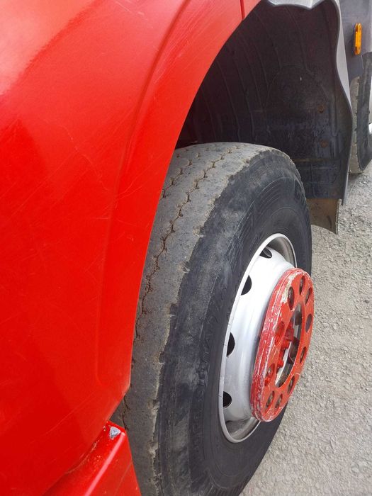 Iveco Basculantă 8x4, An 2005, 430.000 km – Stare Bună de Funcționare