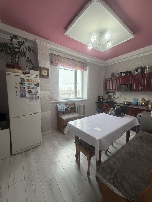 Продам 4 комнатную 104 кв в центре