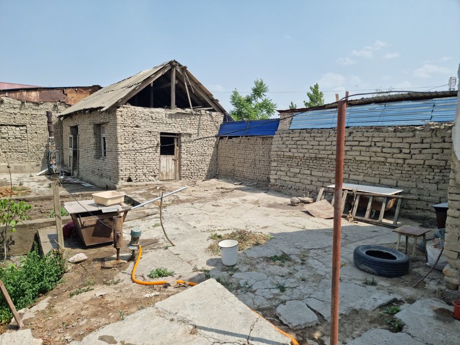 ХОВЛИ Сотилади ВАРИАНТ БОР Нархи Килишамиз