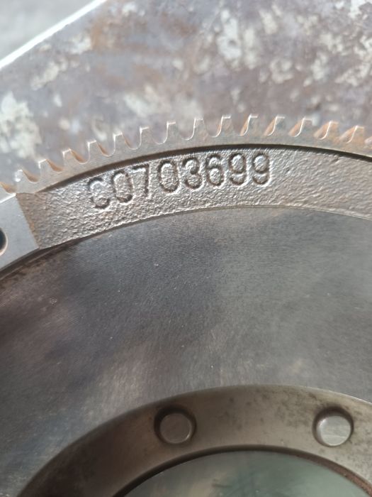 Маховик Vw , Audi , Seat , Skoda  2.0 TDi Common rail Valeo