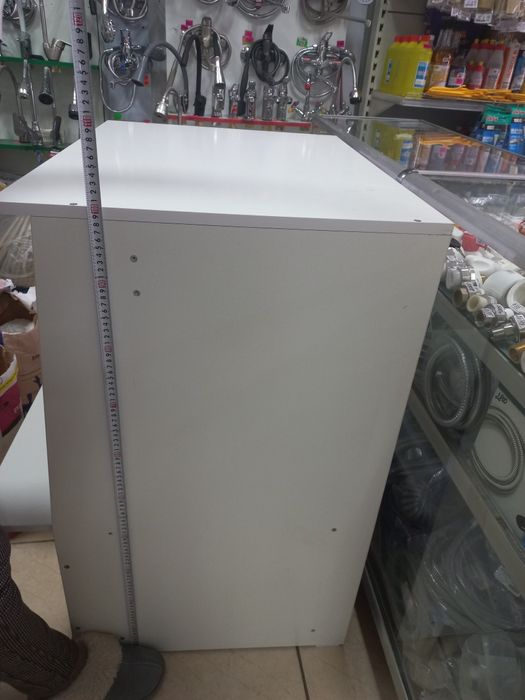 продаю  ветрина новая