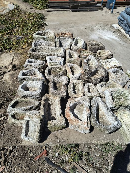 Кашпи от естествен камък