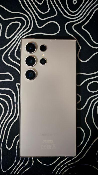Vând Samsung S24 Ultra de 512 gb