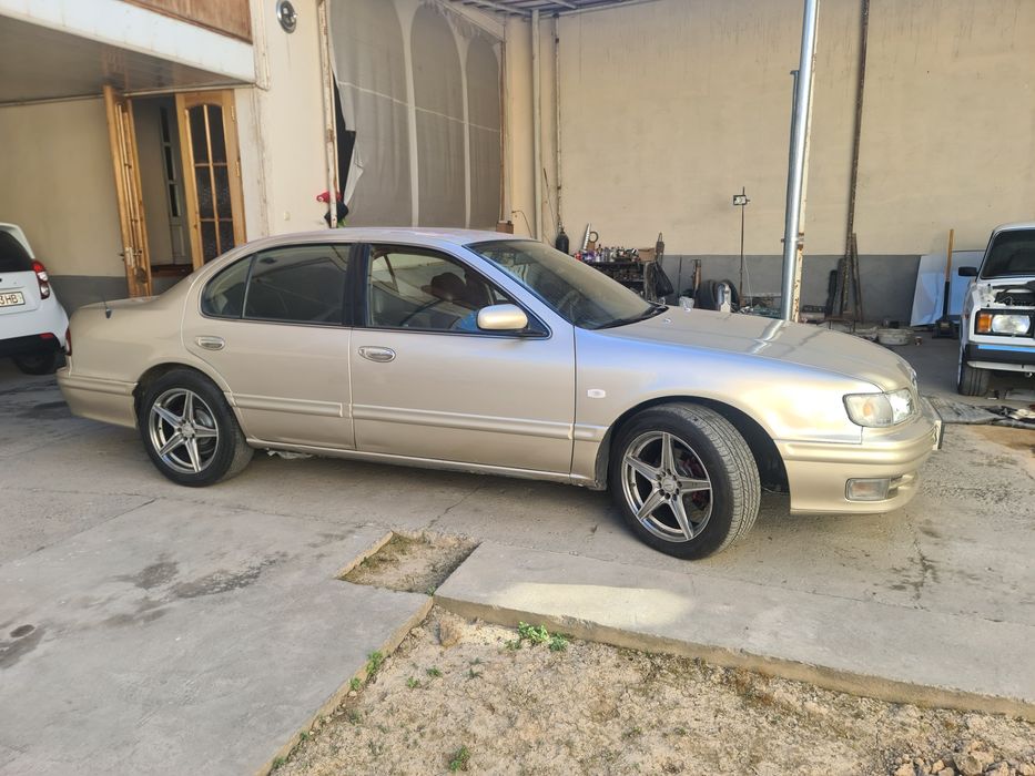 Nissan maxiama Sotiladi