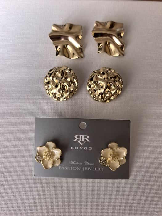 Три броя обеци 15 лв