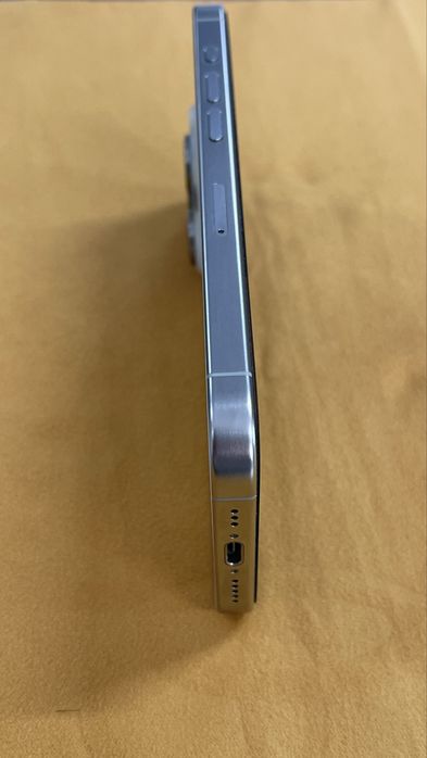 Продам Iphone 15pro