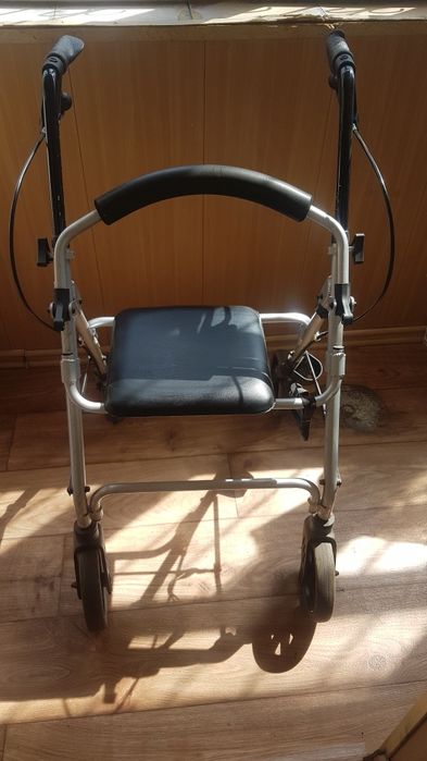 Коляска инвалидная для взрослых