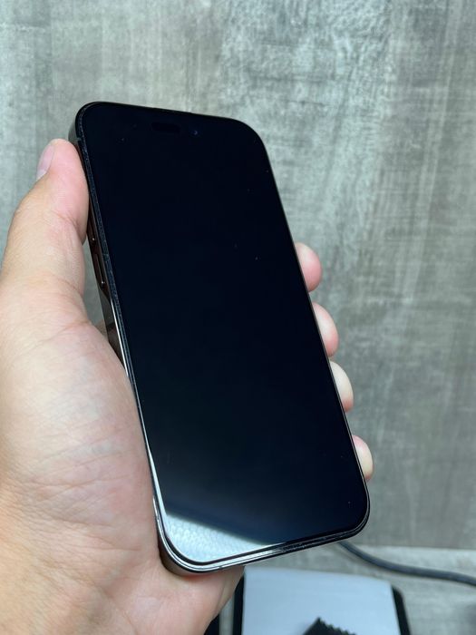 Apple 14 про в идеалном состаянии