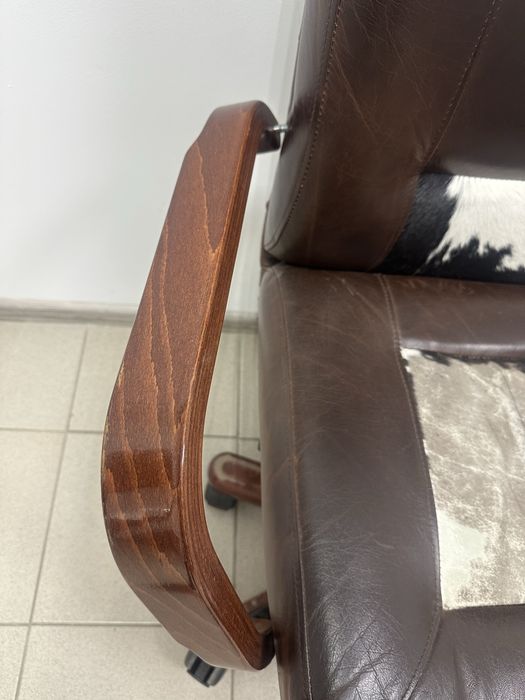 Продаеться комплект для офиса