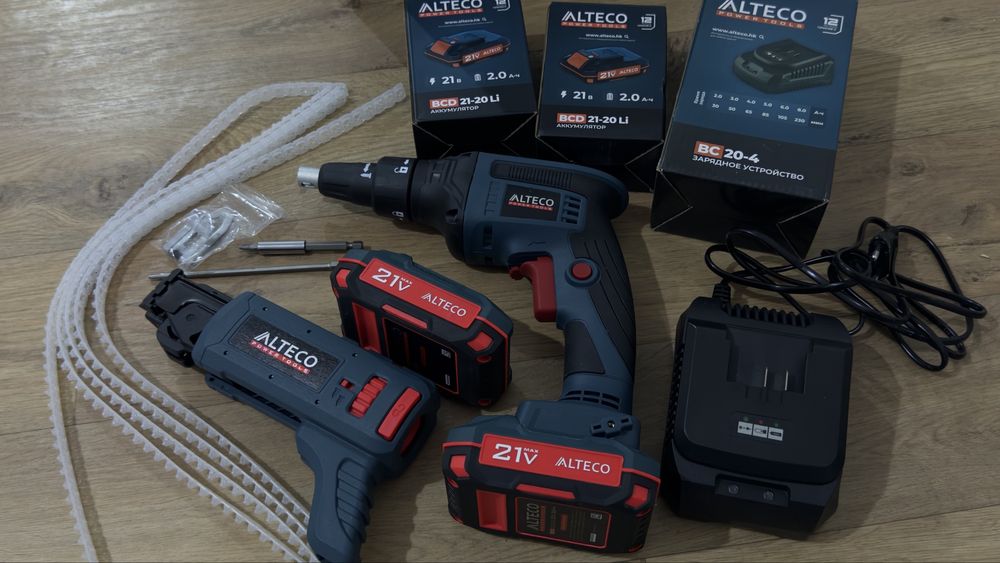 Шуруповерт новый