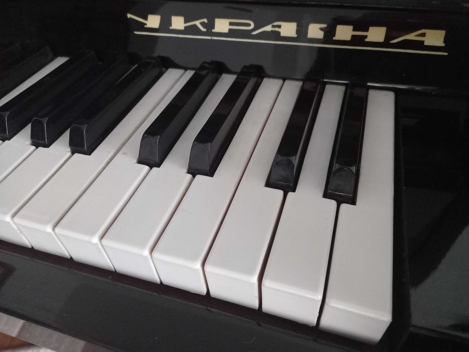 Pianină UKRAINA (Україна)