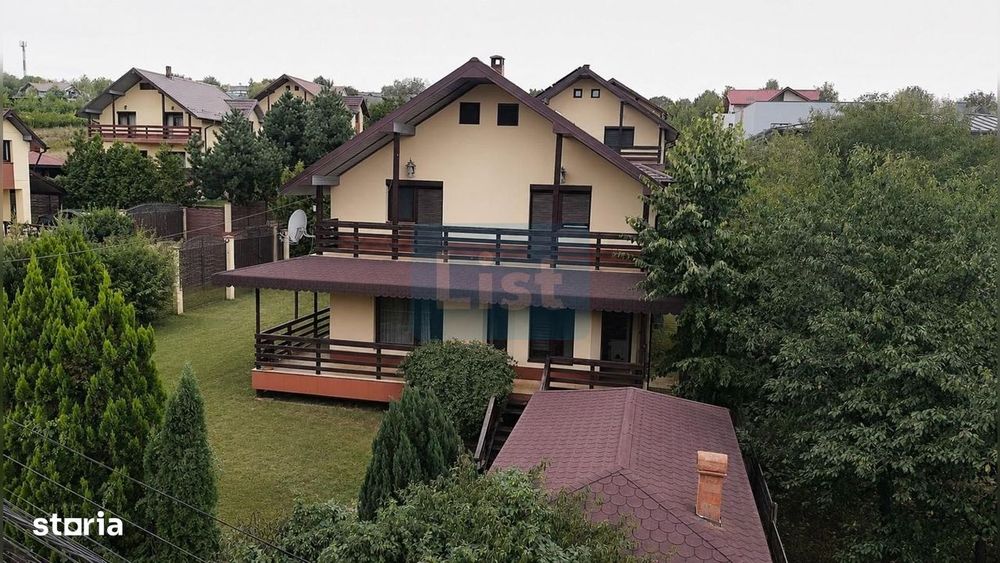 Vilă individuală în Bârnova , Saună, foișor și curte amenajată.