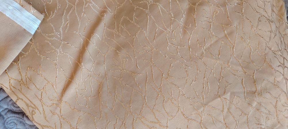 Продам шторы 2000