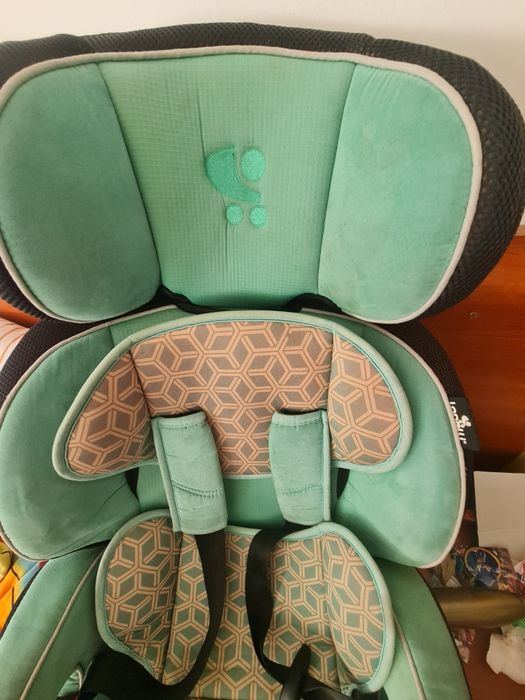 Детска столче седалка за кола Lorelli и основа за детска седалка