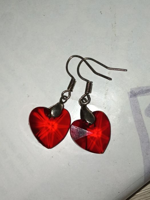 Сережки сердечко красное