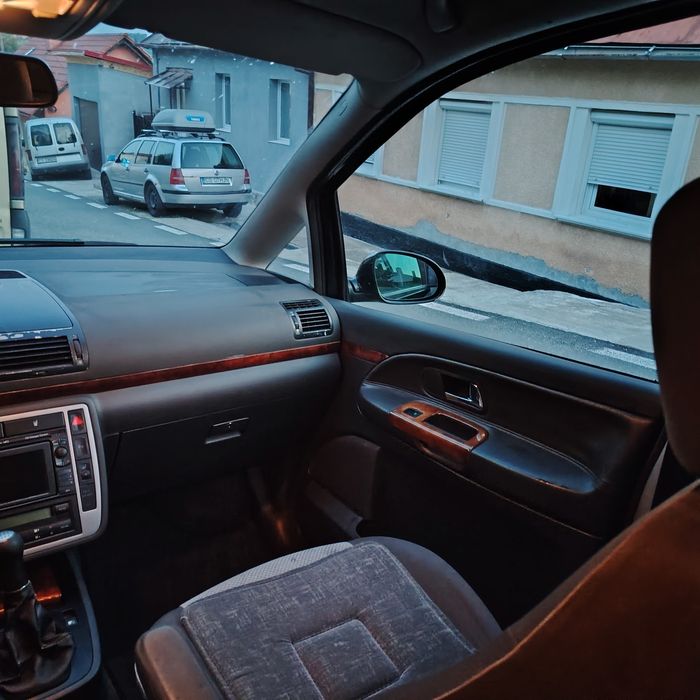 Wolkswagen Sharan 140 cp