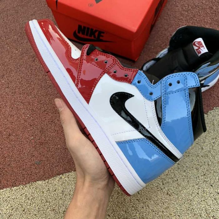 Air Jordan 1 Retro High 'Fearless' - Toate Marimile
