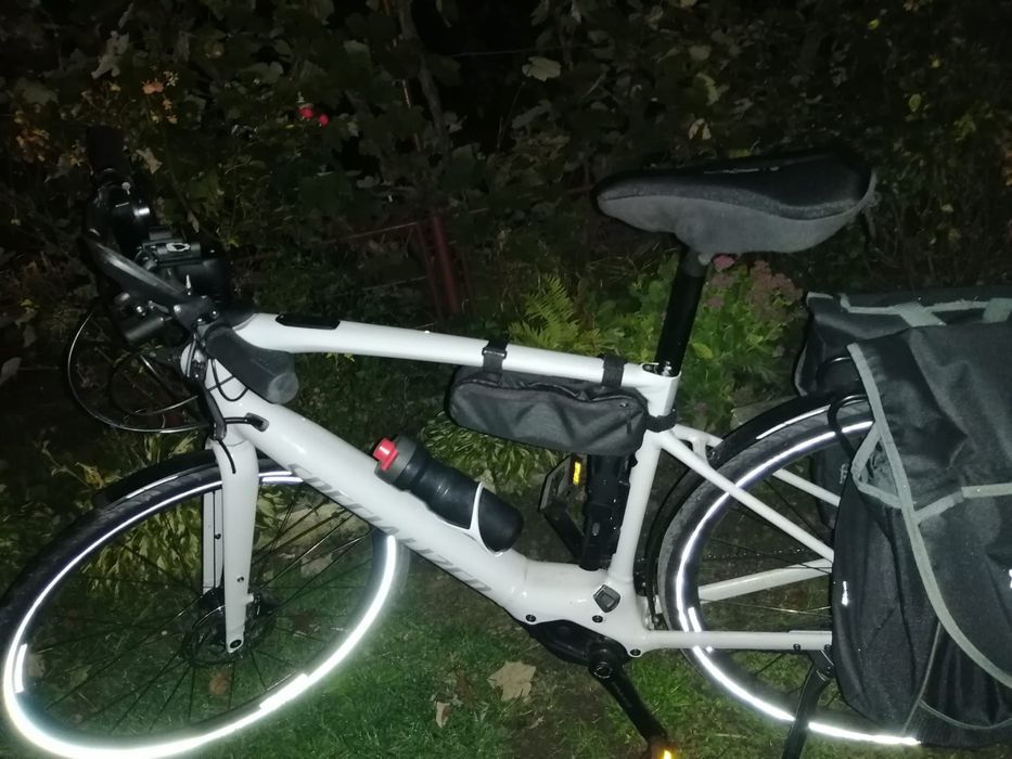 Bicicletă electrică Specialized Turbo Vado SL 4.0 EQ + accesorii