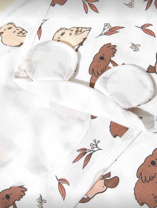 Комплект за новородено - спално чувалче и шапка