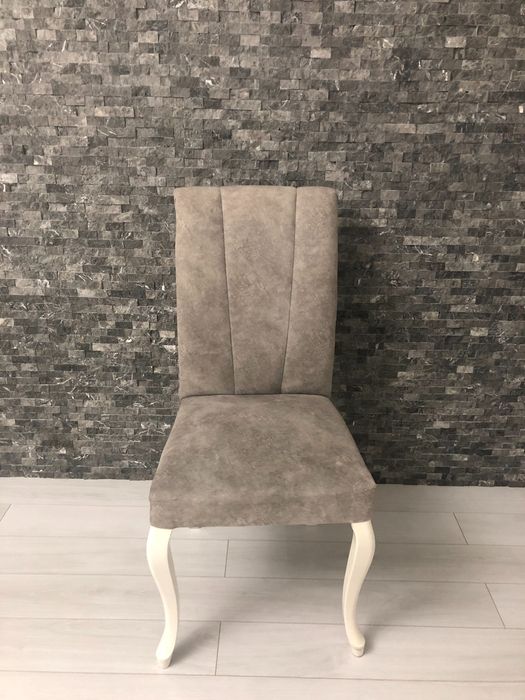 Комплект разтегателна трапезна маса с 6 стола