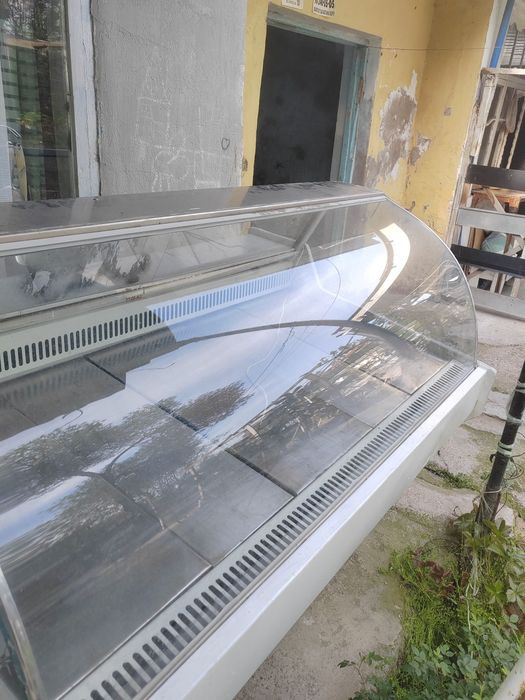 Витрина продаётся