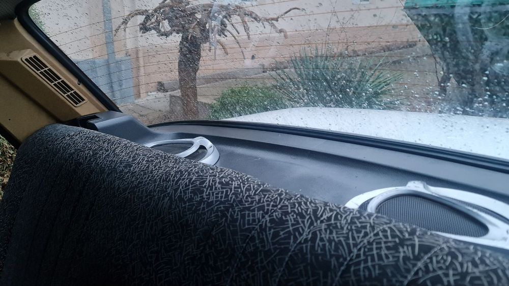 ПРОДАЕТСЯ ВАЗ 2107 - белый жигули