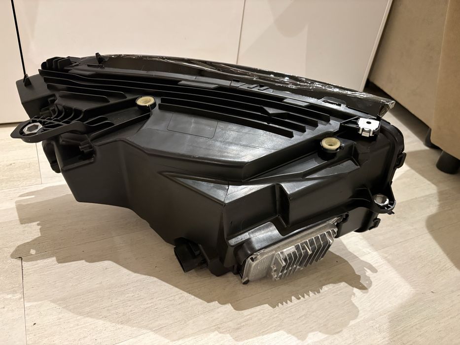 Ляв фар за mercedes glc