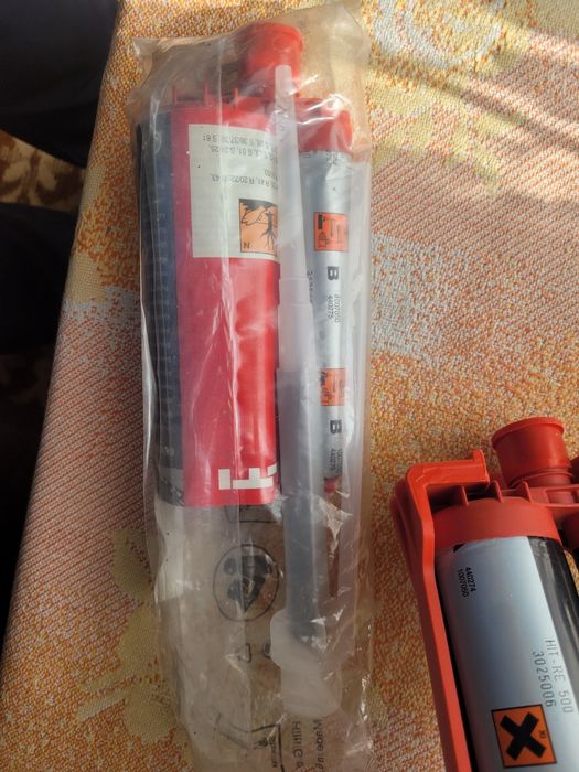 Пистолет для клей- герметика