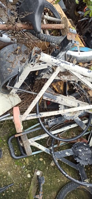 2  betoniere ptr piese