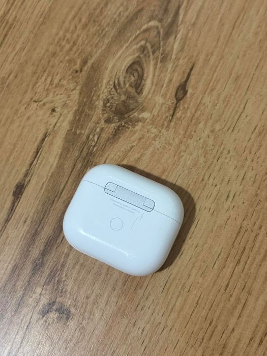 Продавам слушалки Apple Air Pods 3