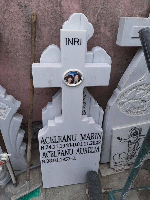Super reducere cruci din marmură ieftine