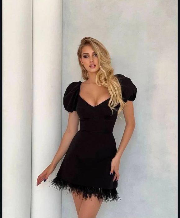 Платья женское новое с перьями