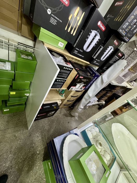 Продается стол и рецепция в рассрочку