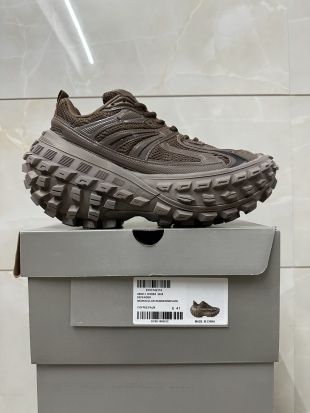 Balenciaga bouncer ( defender)