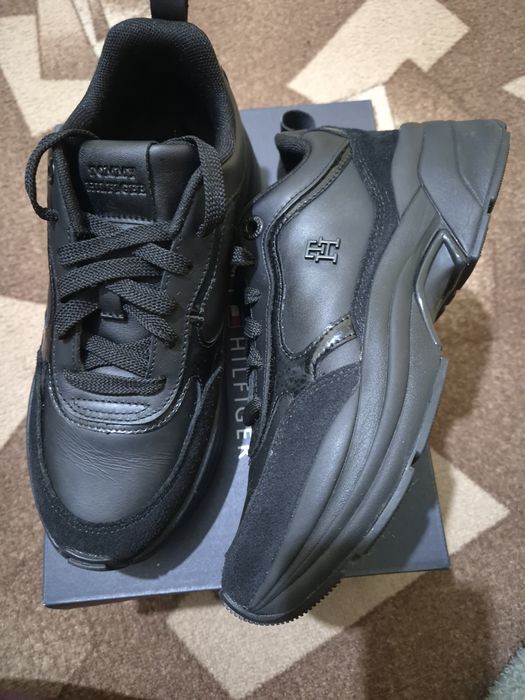 Дамски маратонки Tommy Hilfiger Chunky  Runner Patent