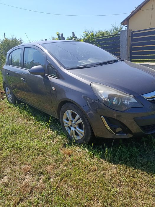 Vând Opel Corsa 2011.