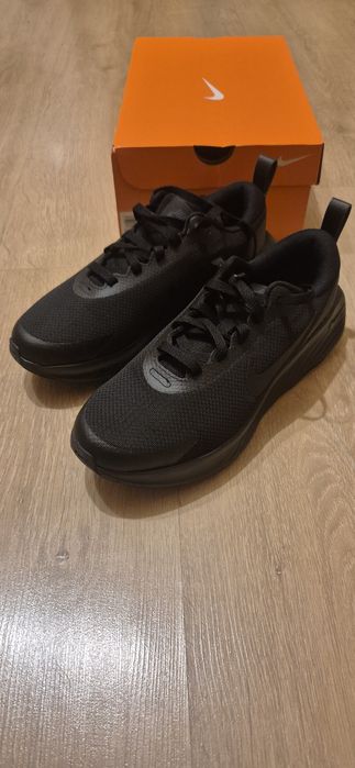 Всичко по 20 лв.бр.Само 2 снимка 50лв. asics,nike,geox