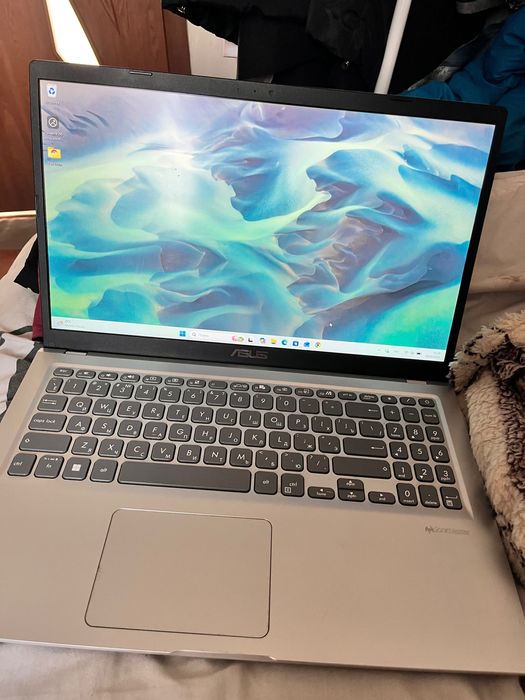 Продам рабочий ноутбук